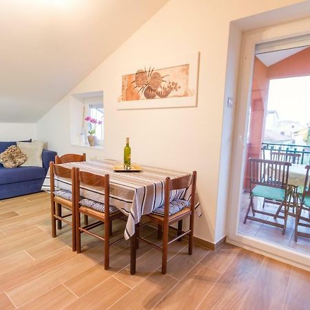 Apartments Mirjana Novigrad  Екстер'єр фото