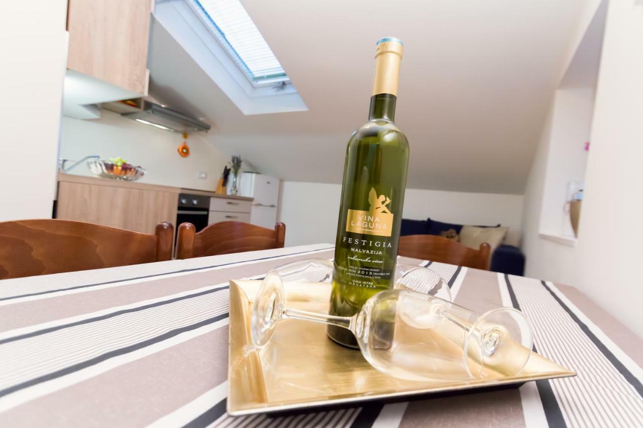 Apartments Mirjana Novigrad  Екстер'єр фото