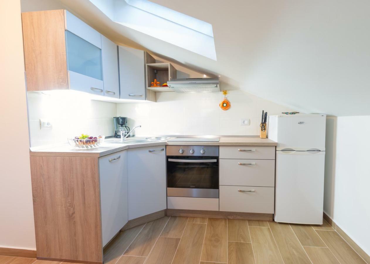 Apartments Mirjana Novigrad  Екстер'єр фото