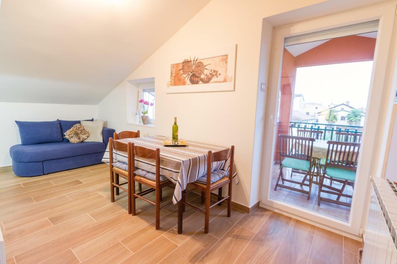 Apartments Mirjana Novigrad  Екстер'єр фото