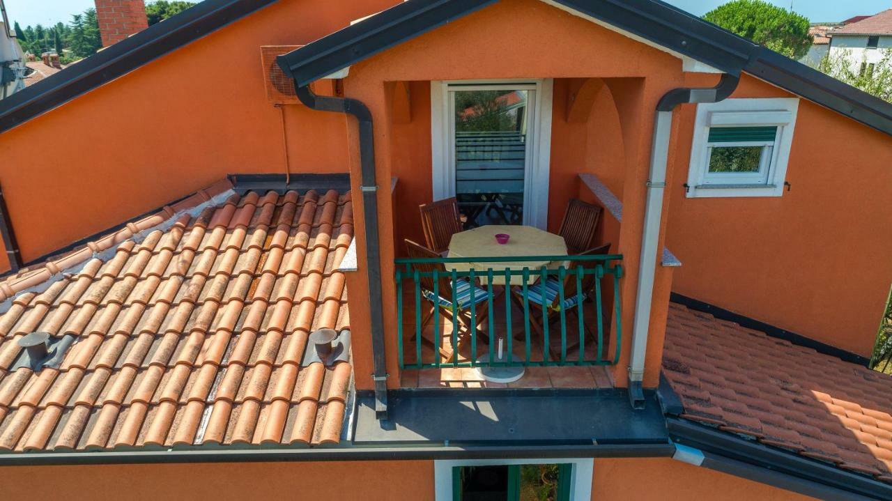 Apartments Mirjana Novigrad  Екстер'єр фото